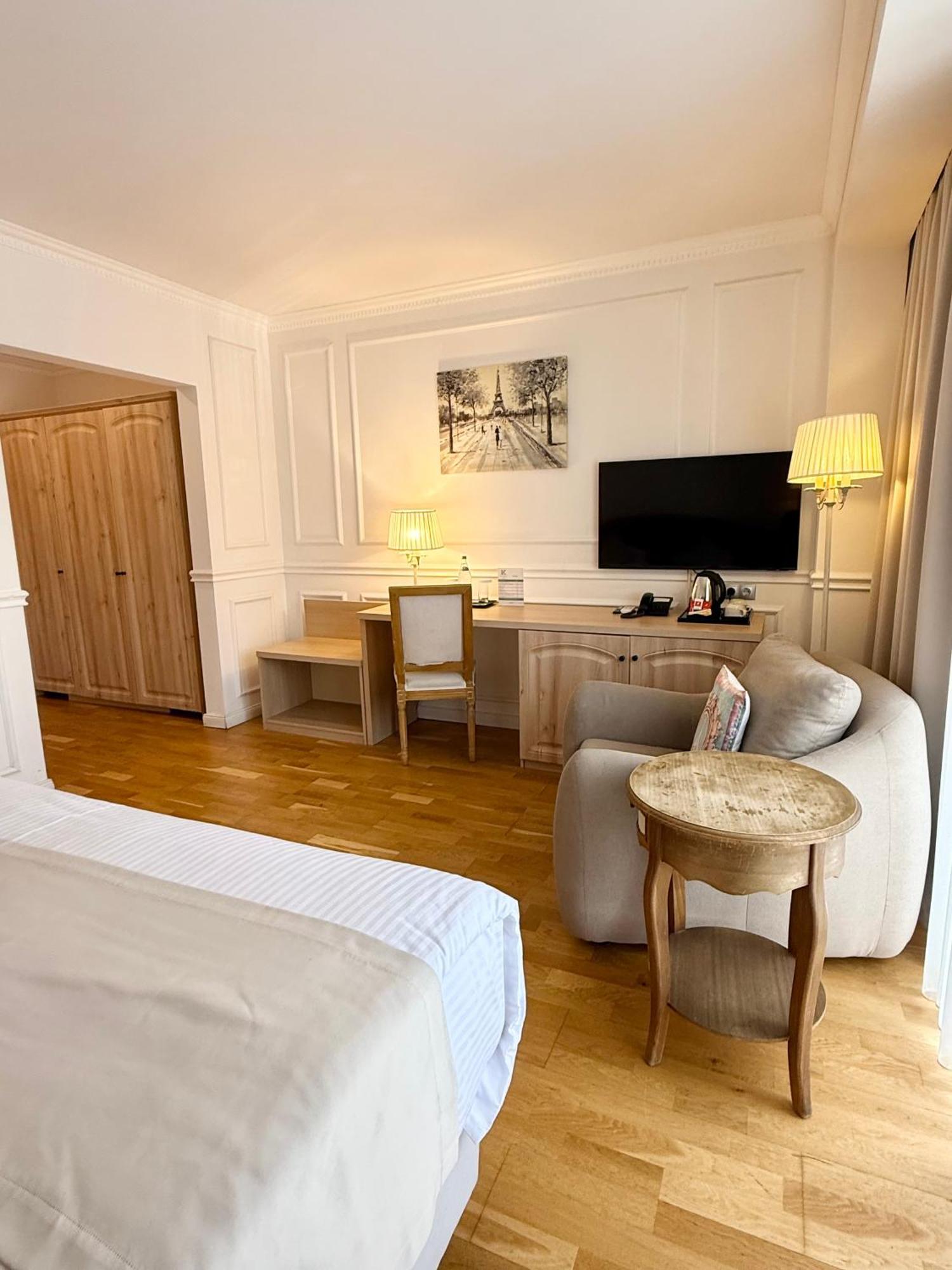 Krystal Boutique Mansion Hotel Hunedoara Exterior photo